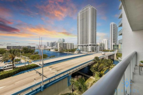2BR with Balcony - Amazing Pool - Gym